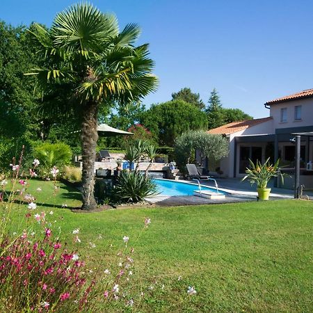 Wine Hote Chambre D'Hotes Le Pian-Médoc Exterior foto